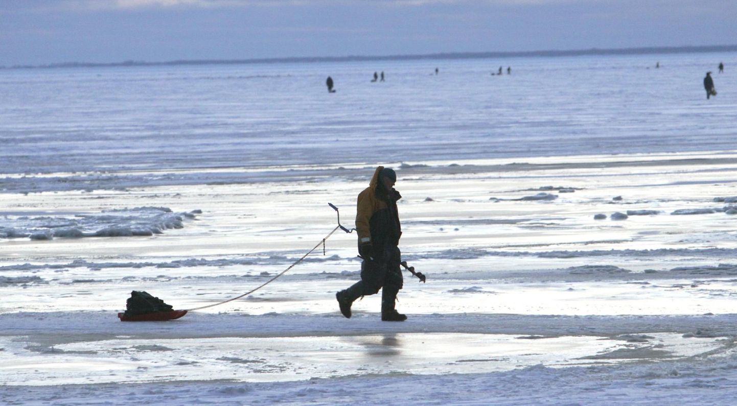 Peipsi järve jääl kalastamine on selleks korraks läbi.