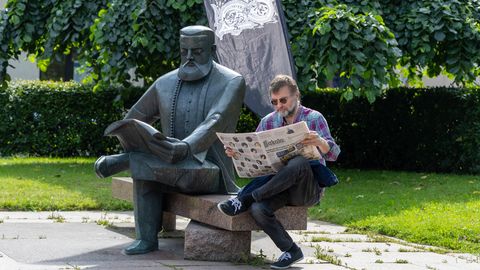 Toimetus pakkus suurmehe auks kringlit
