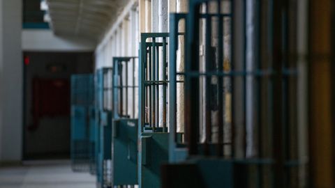 Elmāra Laizāna atbrīvošanai vajadzīgo pusmiljonu iemaksāja viņa biznesa partneri un ar kontrabandas cigarešu izmeklēšanu saistītie