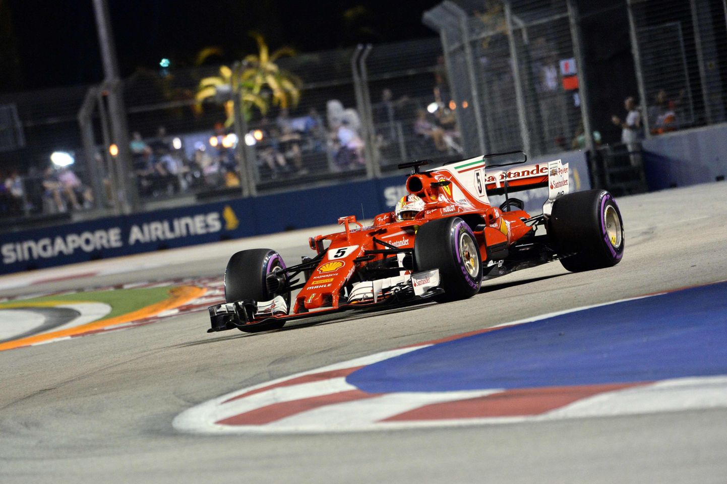 Sebastian Vettel Singapuri GP kvalifikatsioonis.