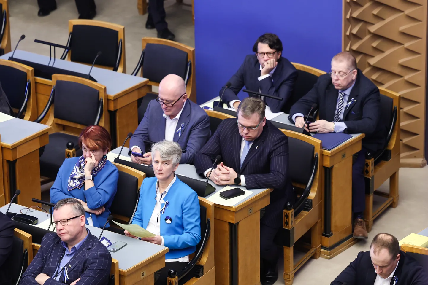Riigikogu võttis täna vastu Eesti põhiseadust muutva seaduse, millega tunnistatakse kohalikel valimistel kehtetuks Eestis elavate kolmandate riikide kodanike ja alates ülejärgmistest valimistest ka kodakondsuseta inimeste valimisõigus.