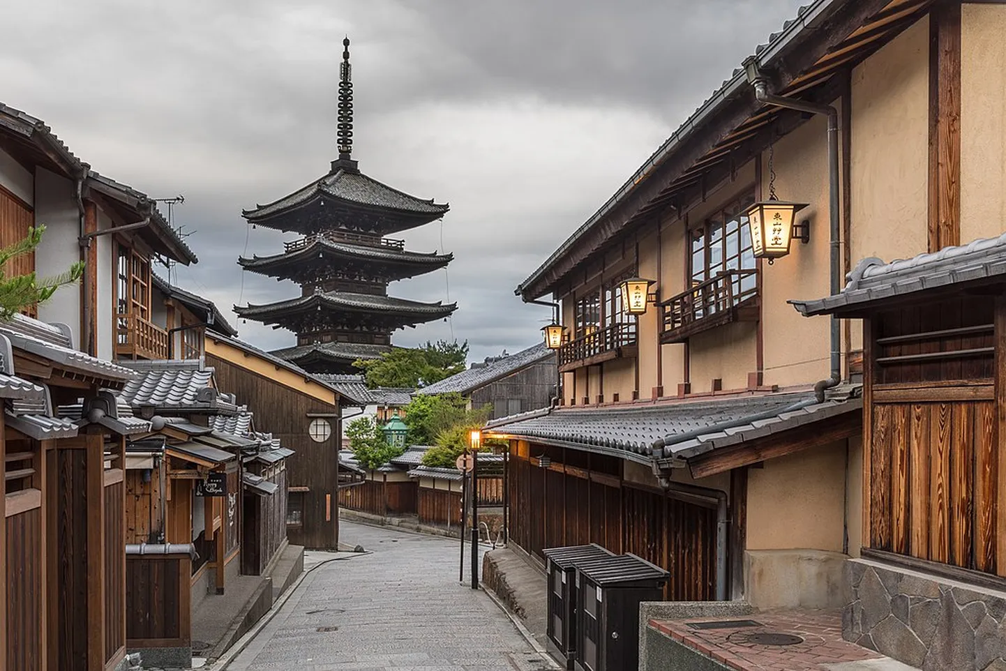 Rahumeelse atmosfääriga Higashiyama-ku on üks Kyoto üheteistkümnest linnajaost.