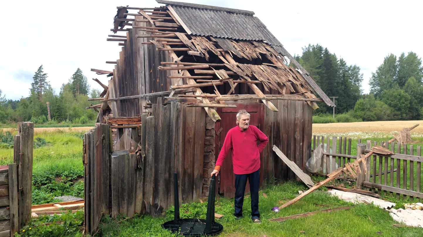Ilmar oma hoovis.
