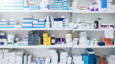 Valsts segs farmaceita pakalpojuma maksu recepšu zālēm līdz 10 eiro