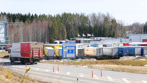 Не все попавшие под санкции российские грузовики успели в срок покинуть Эстонию