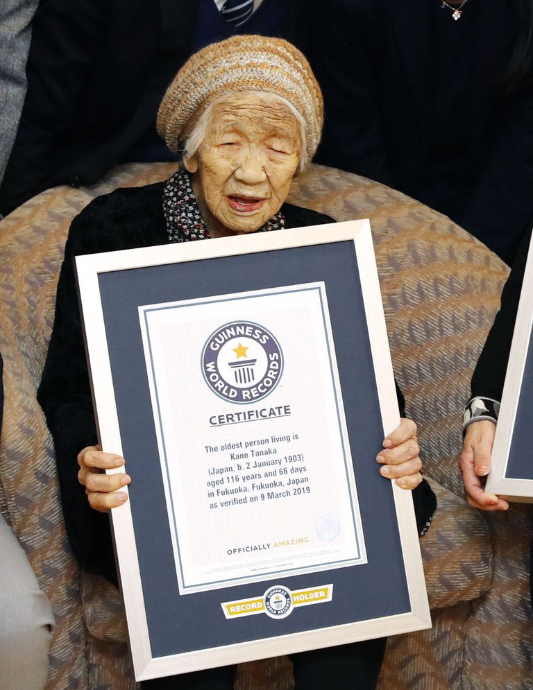Guinnessi rekordite andmebaasi esindajad nimetasid jaapanlanna Kane Tanaka 9. märtsil 2019 maailma vanimaks inimeseks.