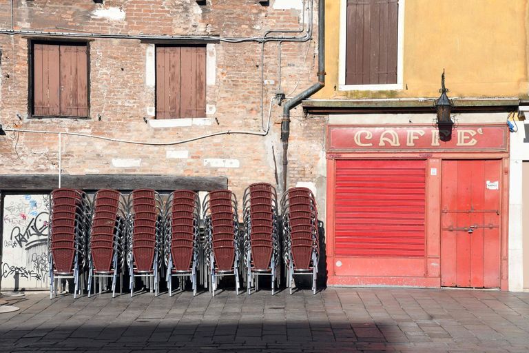 Suletud kohvik Veneetsias