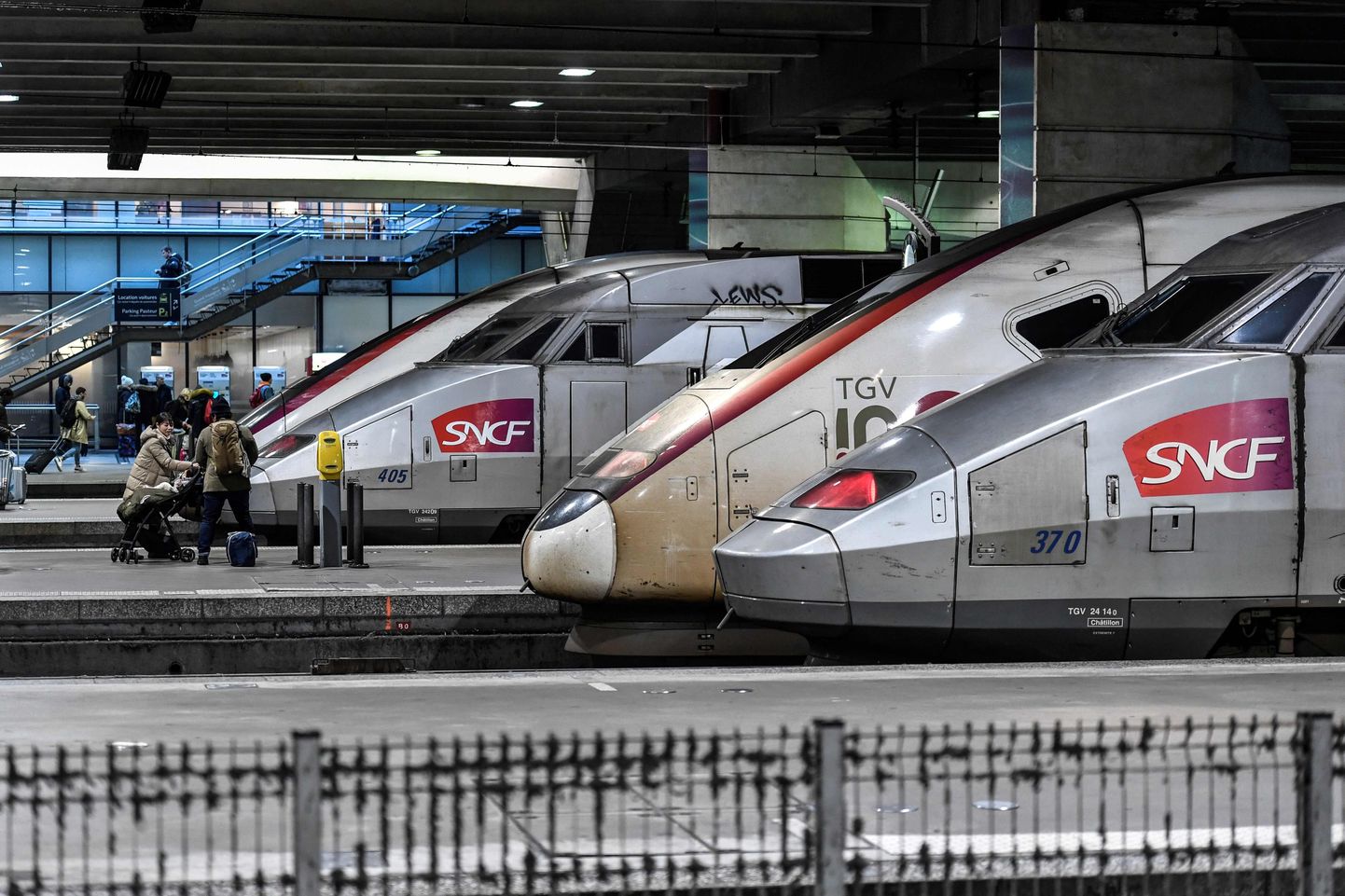 Streigi tõttu seisvad rongid Pariisi Gare Montparnasse'i raudteejaamas.