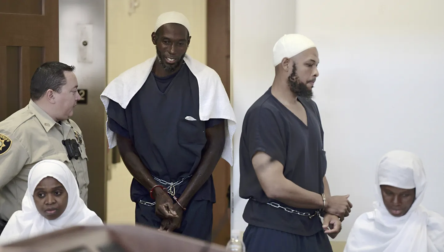 Kahtlusalused Jany Leveille, Lucas Morton, Siraj Wahhaj ja Subhannah Wahhaj kohtus.