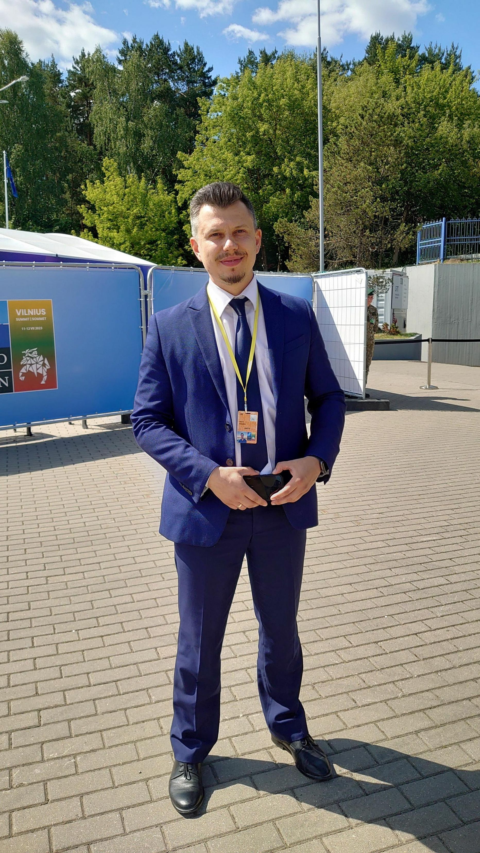 Микола Назаров.