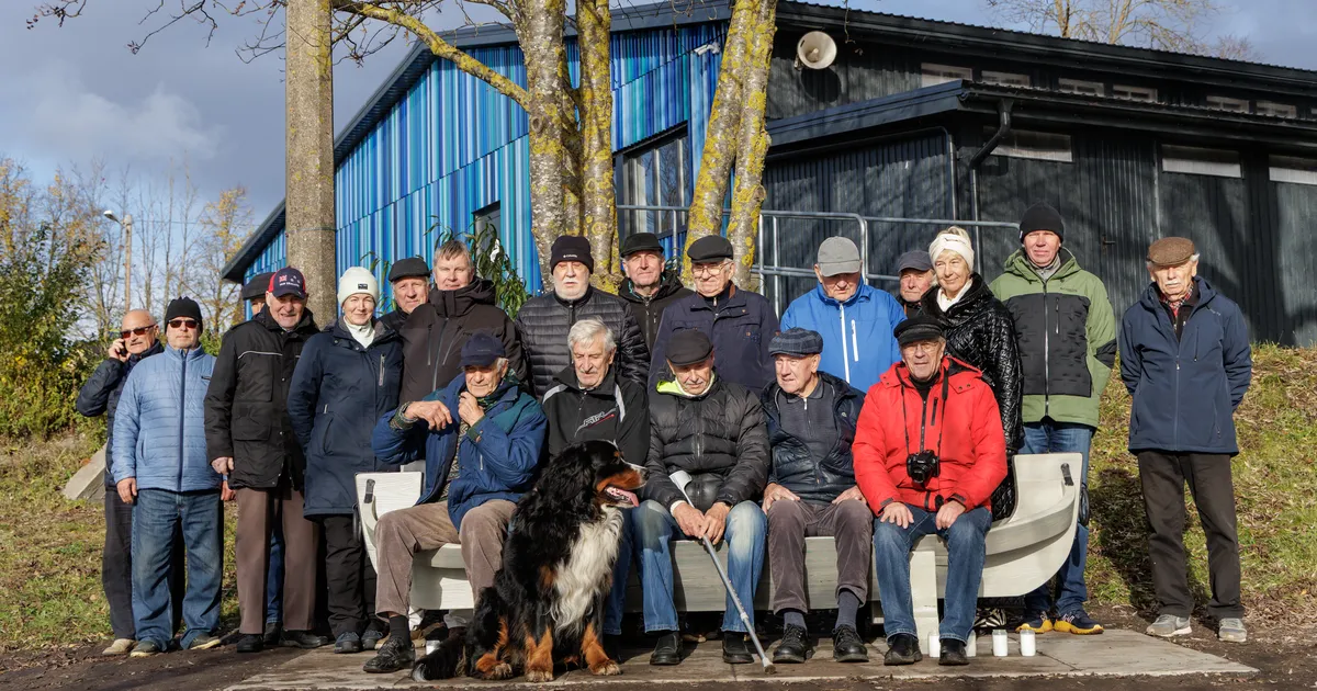 GALERII Legendaarse treeneri mälestuspink avati Trolli valvsa pilgu all