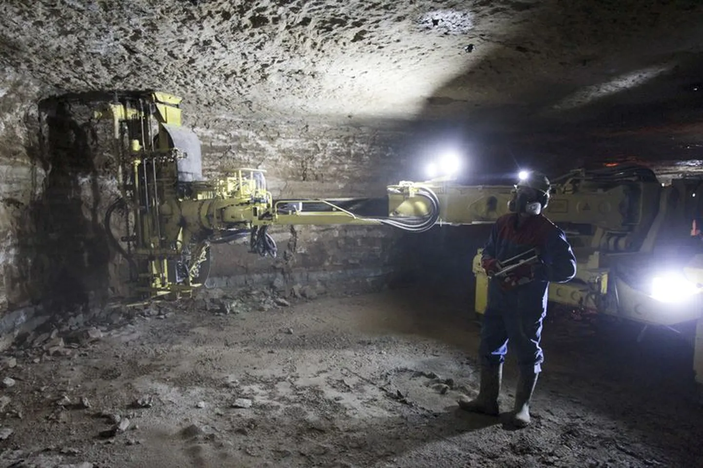Kuigi inimesed pelgavad kaevanduste rajamist, on ühinemislepingus kirjas, et Rägavere vald jääb kaevanduste vabaks.
