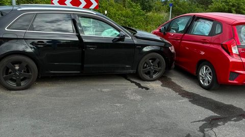 FOTOD JA VIDEO ⟩ Roomassaare tee ja Kaevu tänava ristis sõitis üks auto teisele ette