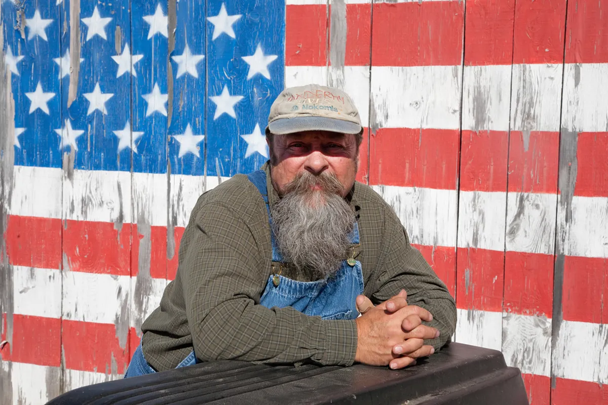 Redneck'id on Ameerika maapiirkondade töölisklassi esindajad, kelle eluviis on sageli lihtne ja tugevalt seotud konservatiivsete väärtuste ning maaelu traditsioonidega.