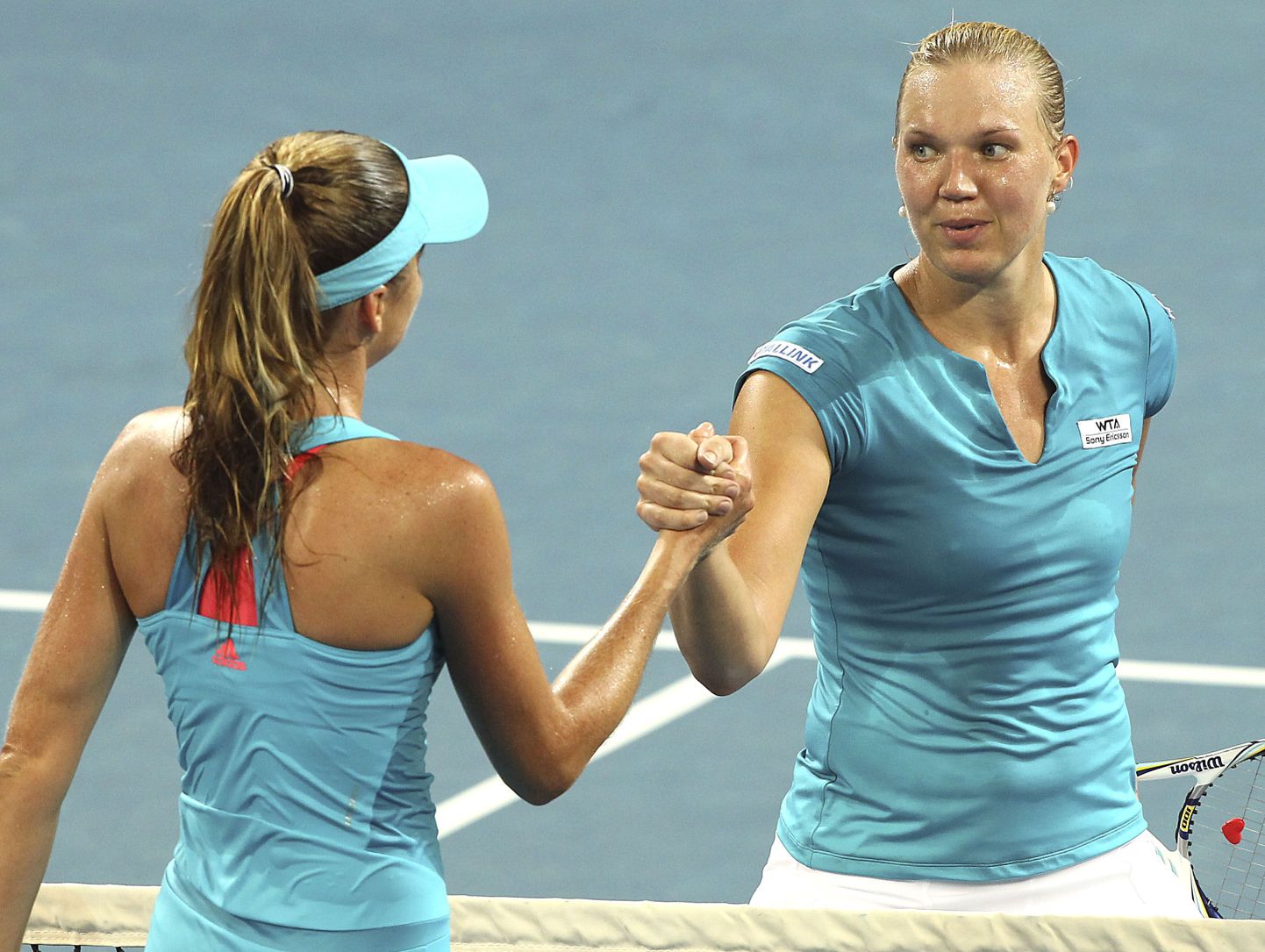 Kaia Kanepi ja Daniela Hantuchova Brisbane'i turniiri finaalis.