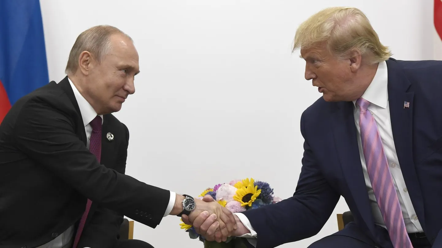 Vene president Vladimir Putin ja USA riigipea Donald Trump G20 tippkohtumisel Osakas.