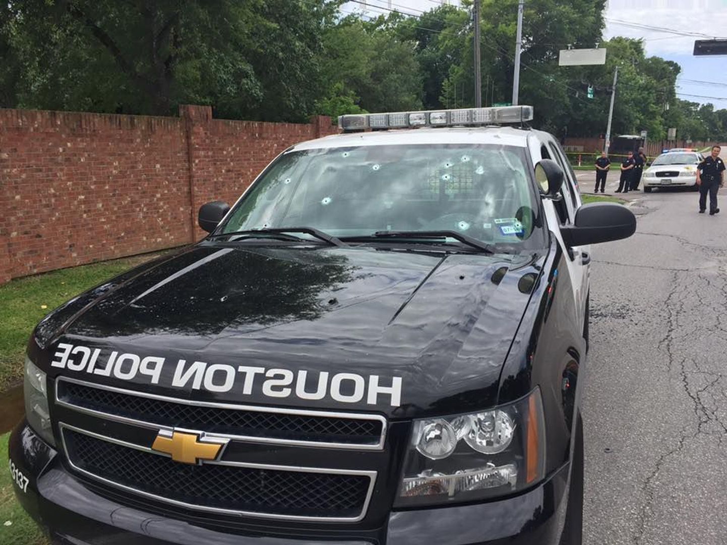 Politseiautod said Houstonis mitmeid kuuliabamusi.