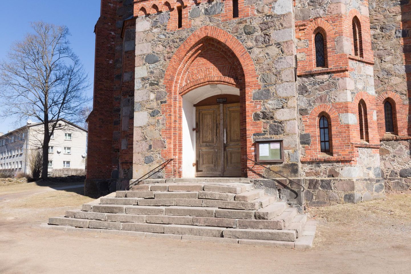 Viljandi Pauluse kirik loodab heategevusliku kontserdiga koguda trepi remondiks kuluva summa seni puuduoleva osa.