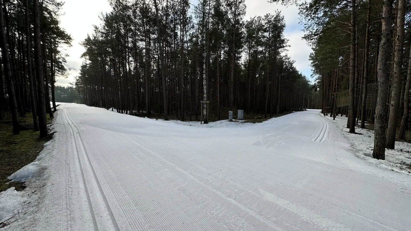 Kuressaare tervisepargis saab veel suusatada