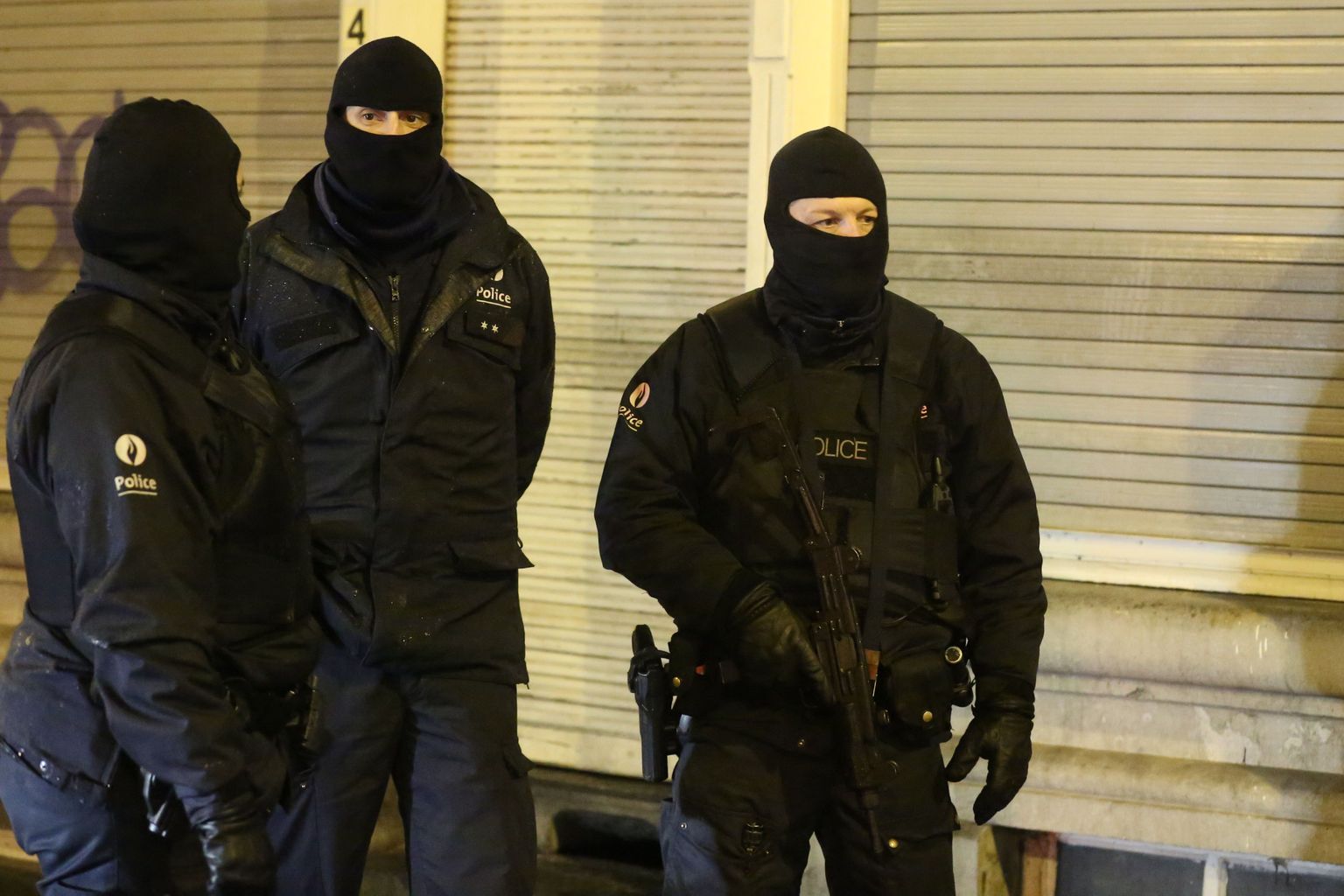 Belgia politseinikud Verviersis, kus tulevahetuses politsei ja arvatavate islamistide vahel sai surma kaks kahtlusalust.