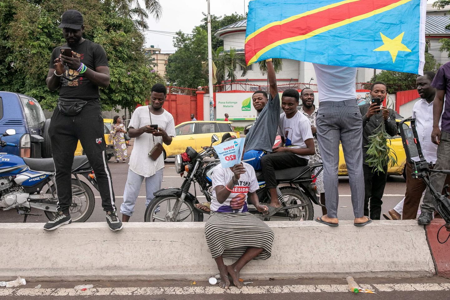 President Félix Tshisekedi toetajad pealinna Kinshasa äärelinnas Gombes 31. detsembril.