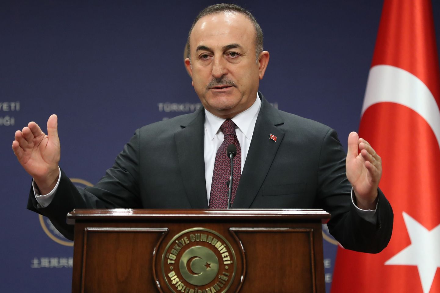 Turcijas ārlietu ministrs Mevlits Čavušolu 