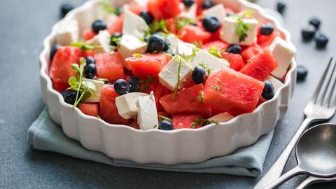 Arbuusi-feta salat on iga suve hitt