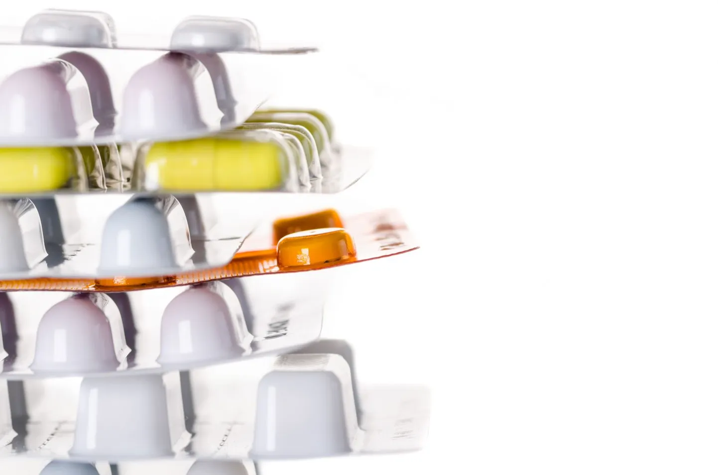 Antibiootikumide ohjeldamatu kasutamine on viinud antibiootikumide suhtes resistentsete bakterite tekkimiseni.