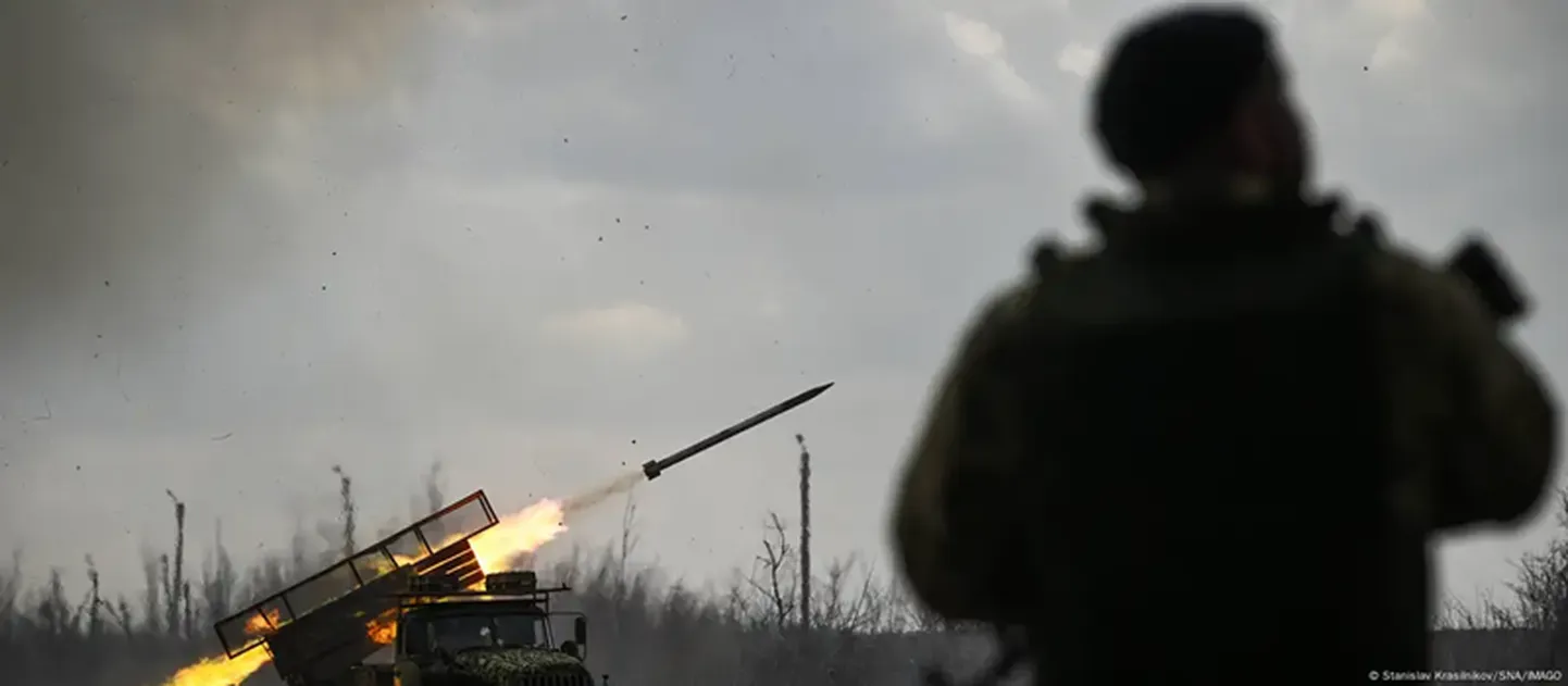 Российские военные используют реактивную систему залпового огня "Град" (фото из архива)