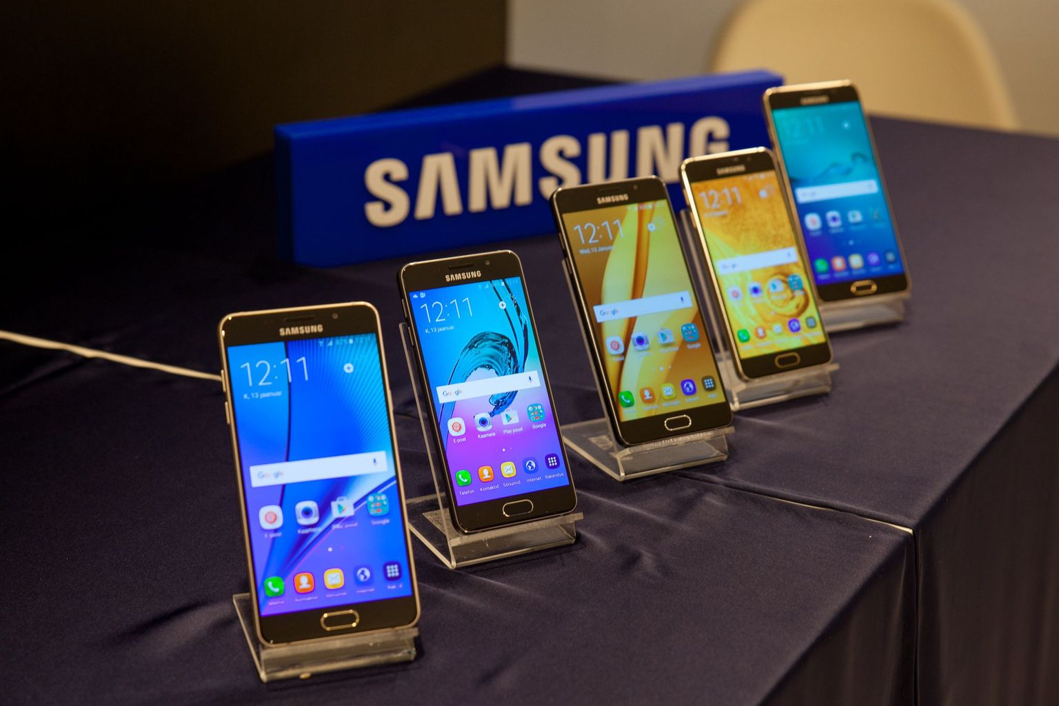 Samsung Galaxy A (2016) seeria nutitelefonid.