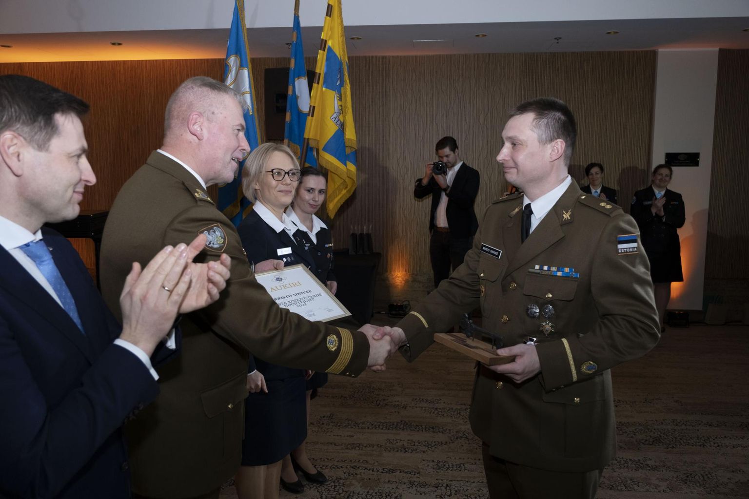 Parimaks Kodutütarde noortejuhiks tunnistati Pärnumaa maleva kaitseliitlane Kristo Sinivee.