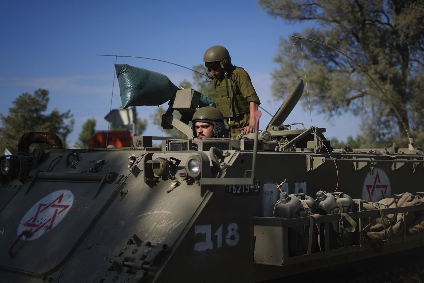 Iisraeli sõdurid kogunemas formeerimisalale Gaza sektori piiri lähistel 17. oktoobril 2023.