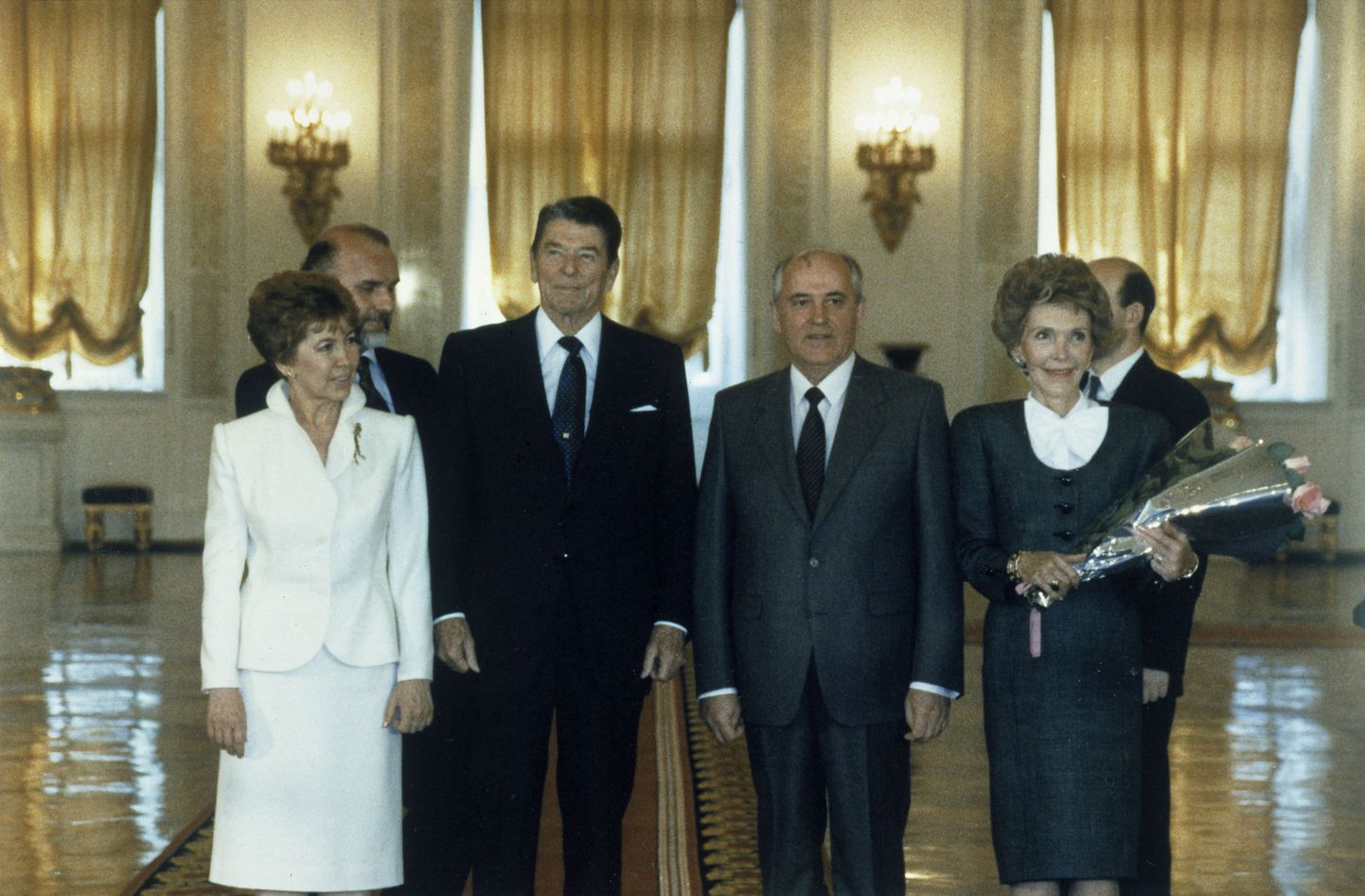 Gorbatšovid ja Reaganid aastal 1988 Kremlis.