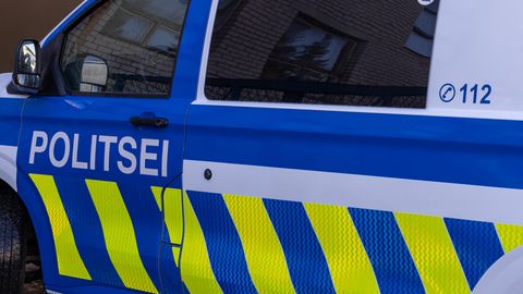 Narkojoobe kahtlusega mees sõitis politsei eest kihutades vastu posti