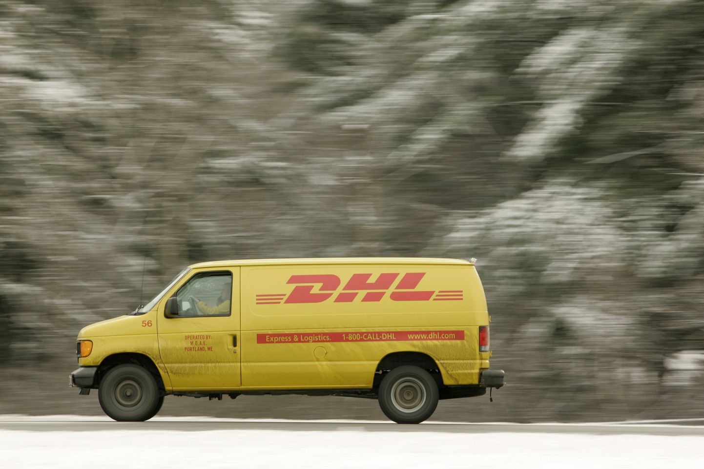 Logostikafirma DHL kaubik
