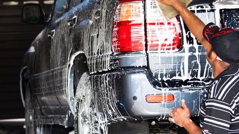 Kortermaja hoovis autopesu lubamist arutleti ka vallavalitsuse tasemel