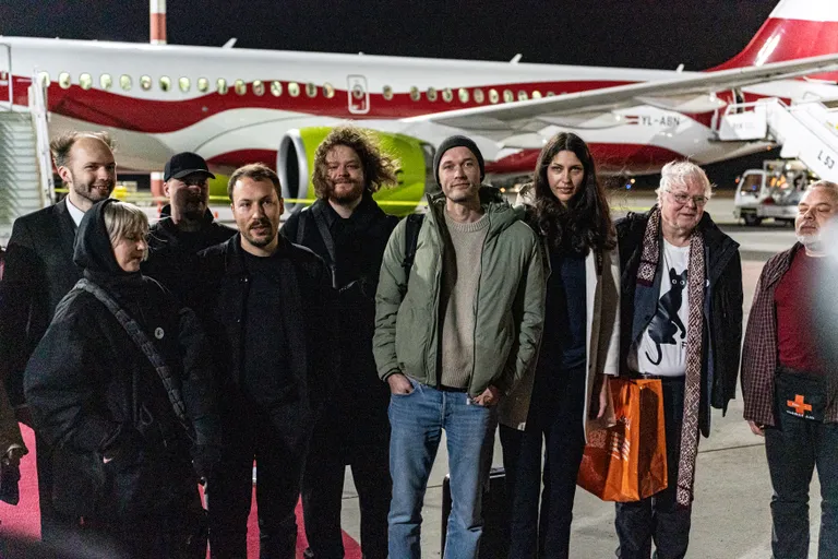 "Straumes" komandas sagaidīšanā Rīgas lidostā