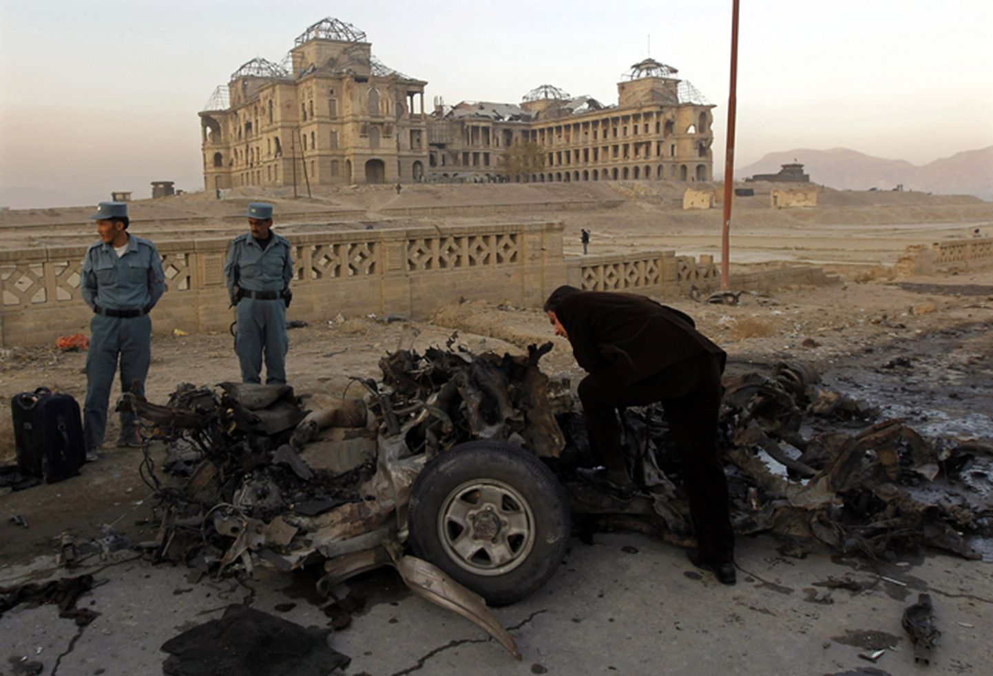 Последствия взрыва в Кабуле. Иллюстративное фото