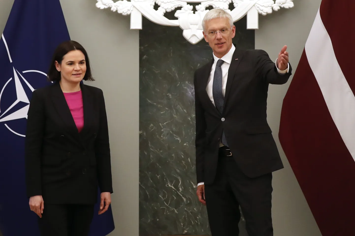 Läti peamnister Krišjānis Kariņš ja Valgevene opositsioonijuht Svjatlana Tsihhanovskaja.
