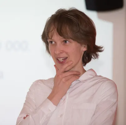 Историк Керсти Луст рассказала о том, что в июне 1869 года люди съехались в Тарту на первый Всеэстонский певческий праздник, а месяцем ранее северные эстонцы собрались в Таллинне на митинг голодающих.