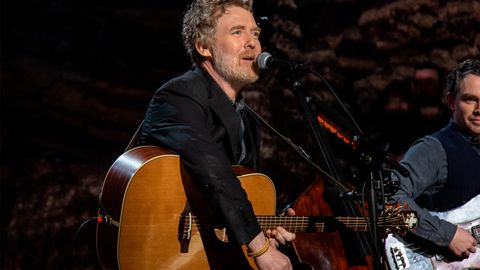 Mootorrattaõnnetuses suri Oscari võitnud muusik Glen Hansard