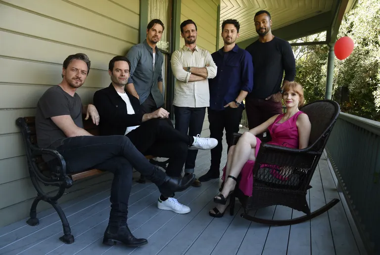 «See: Teine peatükk» näitlejad (vasakult): James McAvoy, Bill Hader, Jay Ryan, James Ransone, Andy Bean, Isaiah Mustafa ja Jessica Chastain