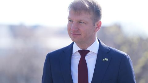 Vēja turbīnas nogāšanās: ministrs uzsver, ka visas vecās vēja turbīnas nekavējoties ir jāapseko