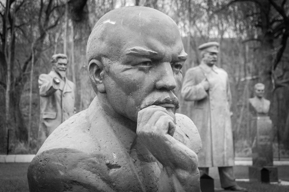 Памятники Ленину и Сталину в музее Маарьямяги