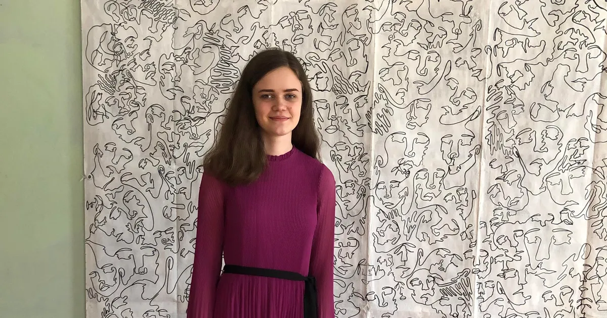 Noor kunstnik Heidi-Lii Rikken avas debüütnäituse