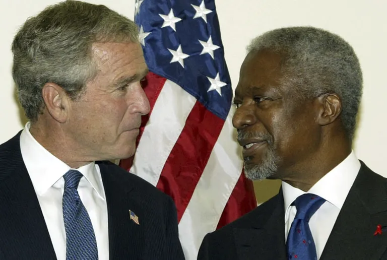 Ameerika Ühendriikide endine president George W. Bush ja ÜRO endine peasekretär Kofi Annan.