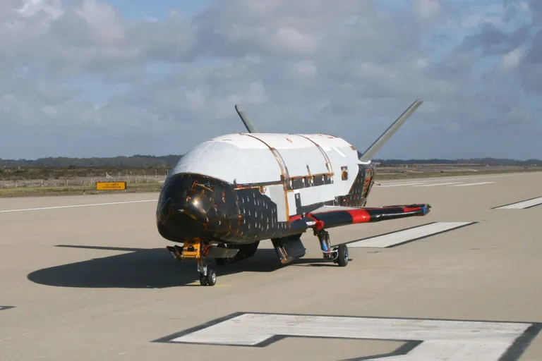 X-37B kosmoselennuk 2009 Floridas Kennedy kosmosekeskuses