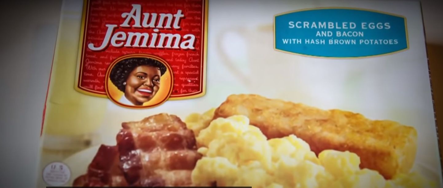 "Aunt Jemima" zīmols ar melnādainu sievieti