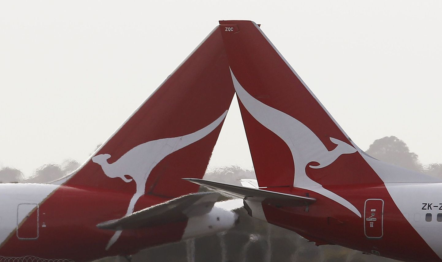Qantase logoga reisilennukid Sydney lennuväljal.