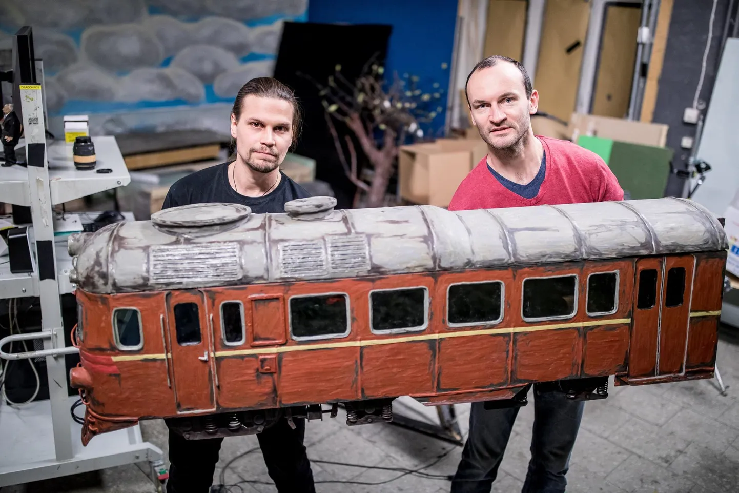 Plastiliinifilmi «Teofrastus» režissöör Sergei Kibus ja kunstnik Pärtel Tall.